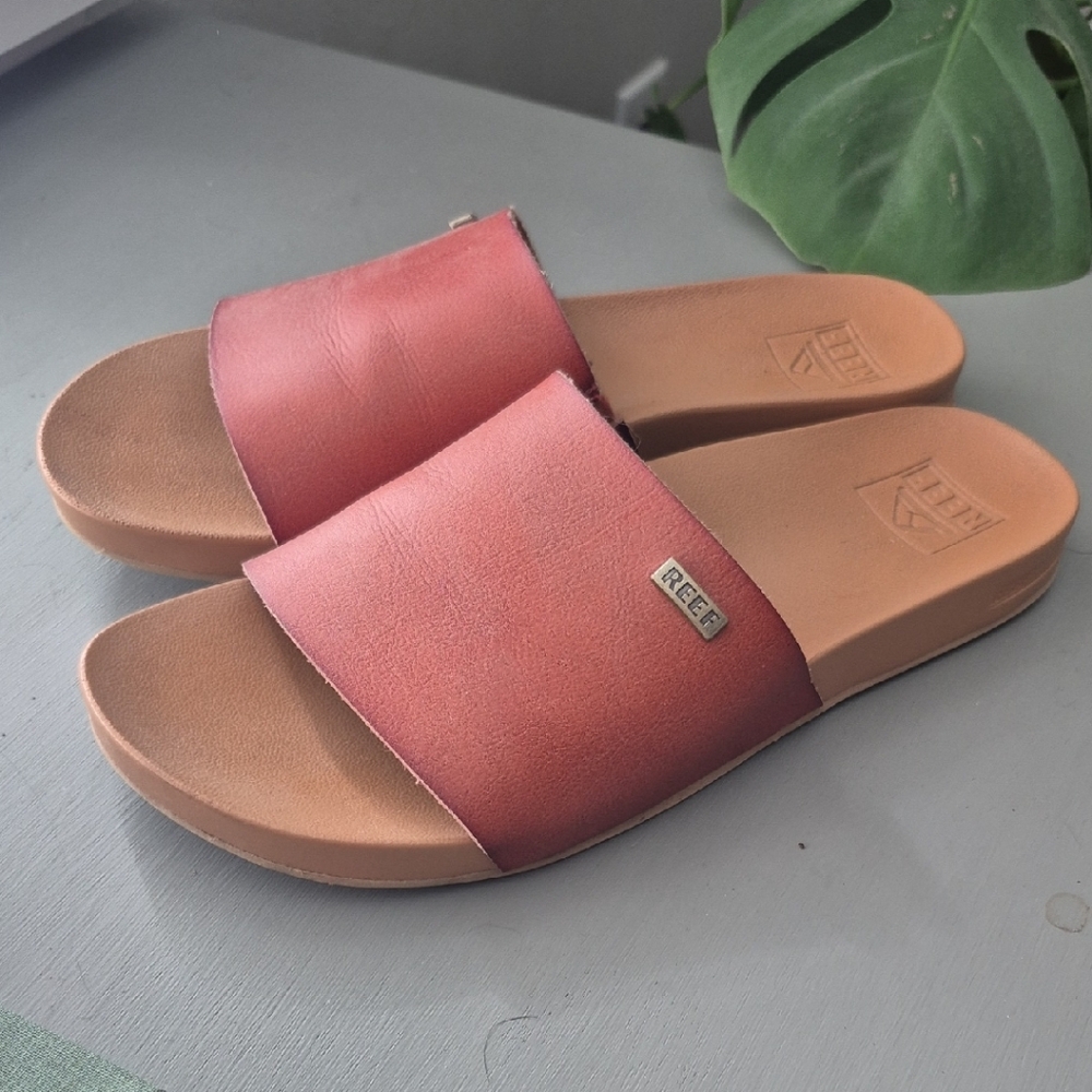 Reef Women’s Coral Pink Slide Sandals